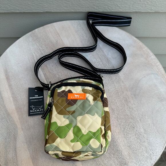 Scout The Micromanager Crossbody Bag Happy Glamper Camouflage Zipper Handbag New - Picture 9 of 11